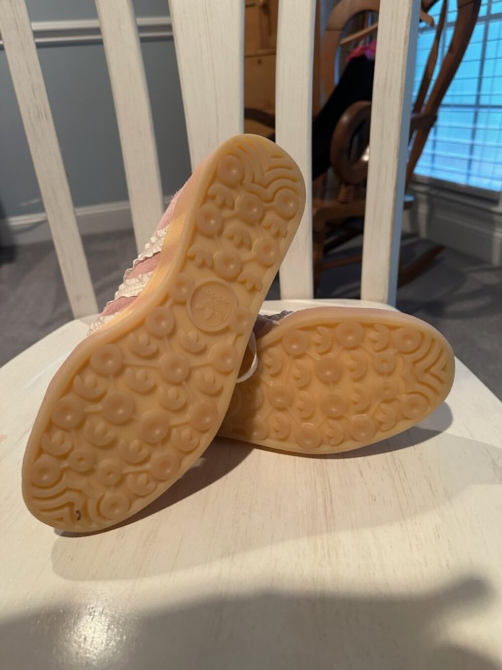 Womens Adidas Originals Gazelle Indoor Sneaker, Size 8 - Picture 3 of 6